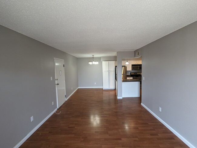 Building Photo - 1425 Willow Brook Cv