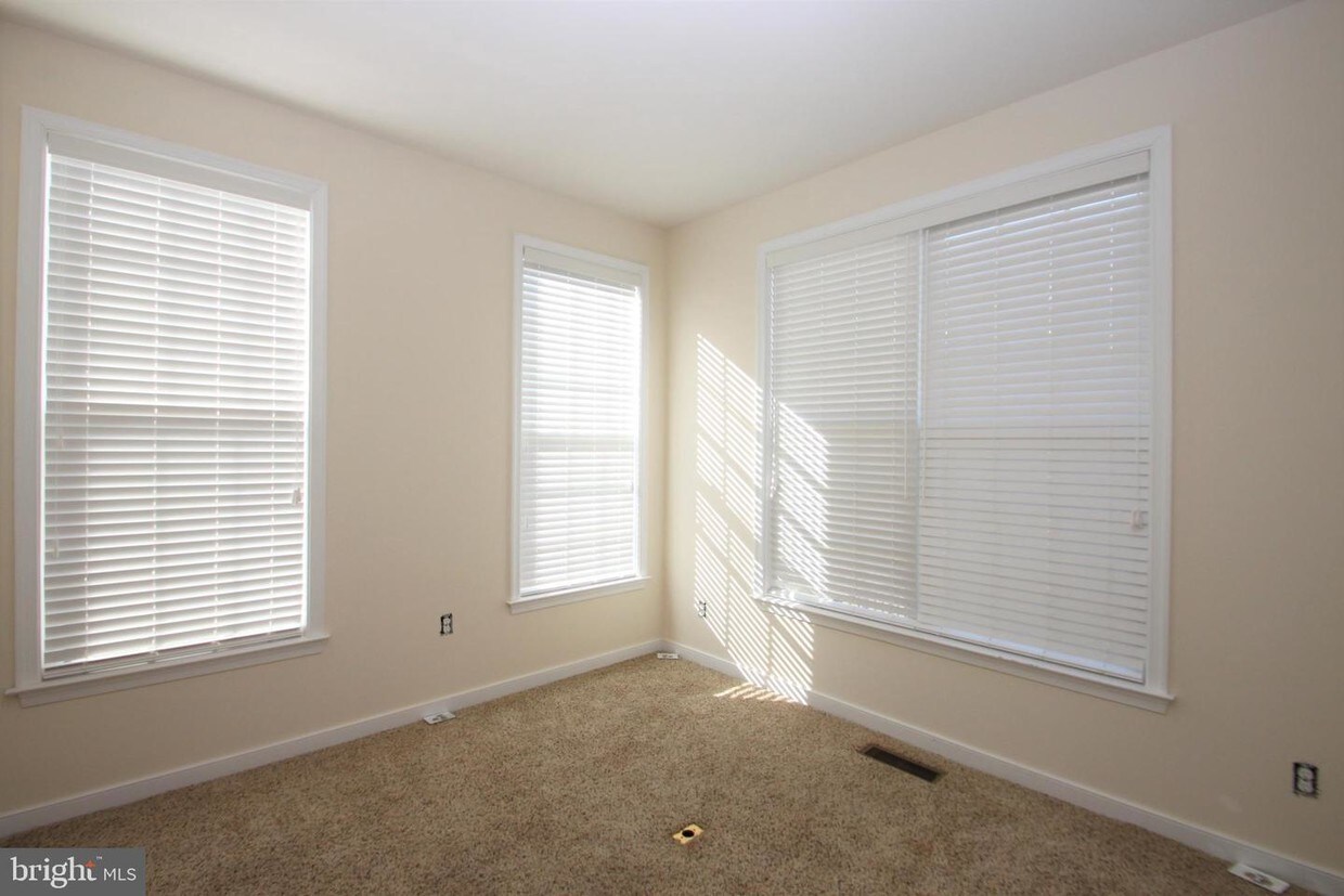 1112 Oakmont Ct, Culpeper, VA 22701 House for Rent in Culpeper, VA