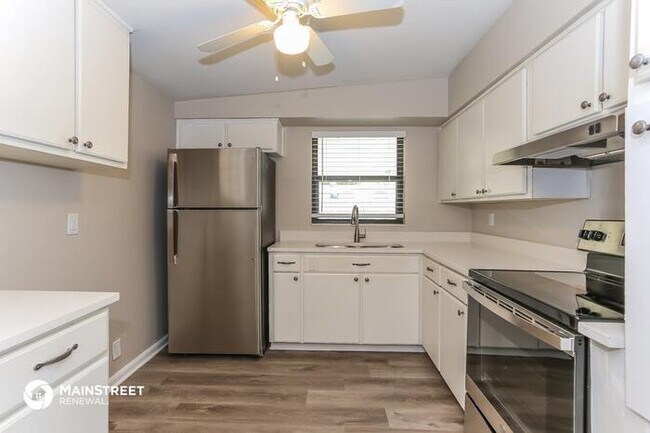 Building Photo - 11447 VERA DR, JACKSONVILLE, FL 32218