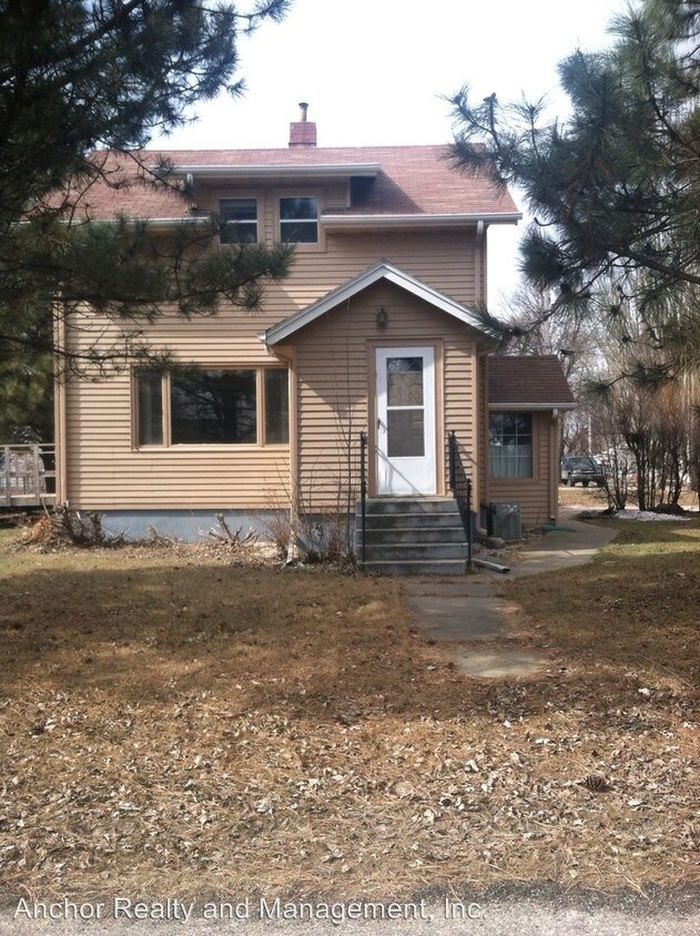 Primary Photo - 201 A Ave SW
