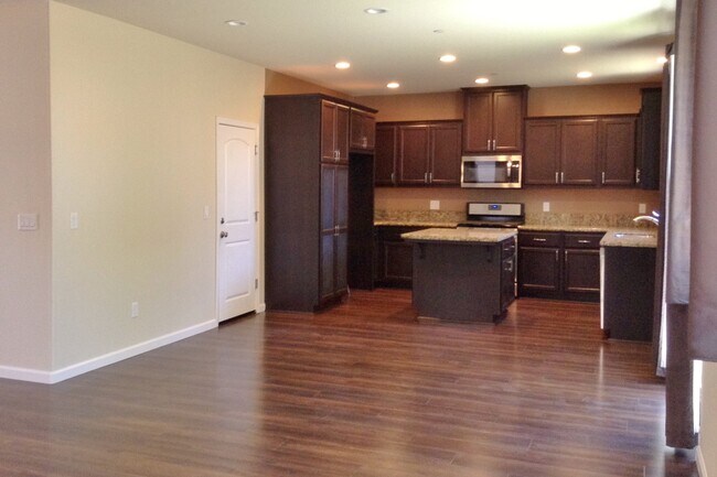 Building Photo - 251 Slate Ave