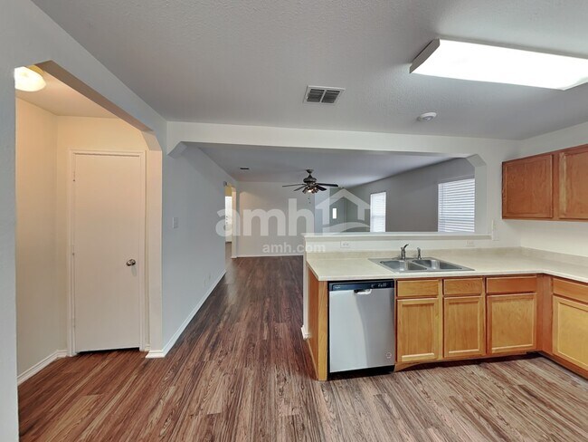 Foto del edificio - 9926 Kent Forest