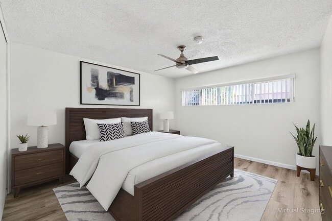 Building Photo - 425 W Regent St