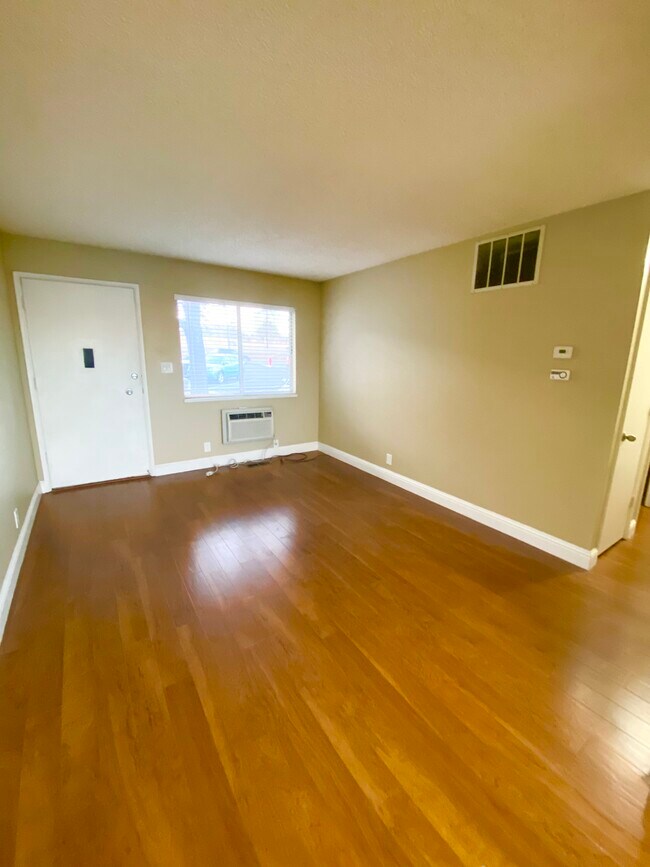 Living Room - 1300 Brinkby Ave