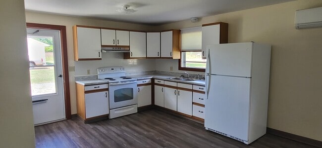 Kitchen - 4085 Falling Creek Rd