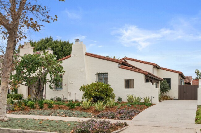 Building Photo - 6519 Hayes Dr
