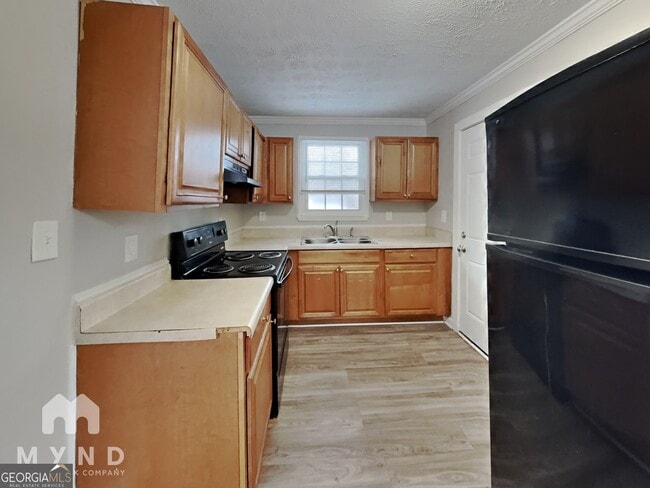 Building Photo - 1825 Oakmont Dr NW