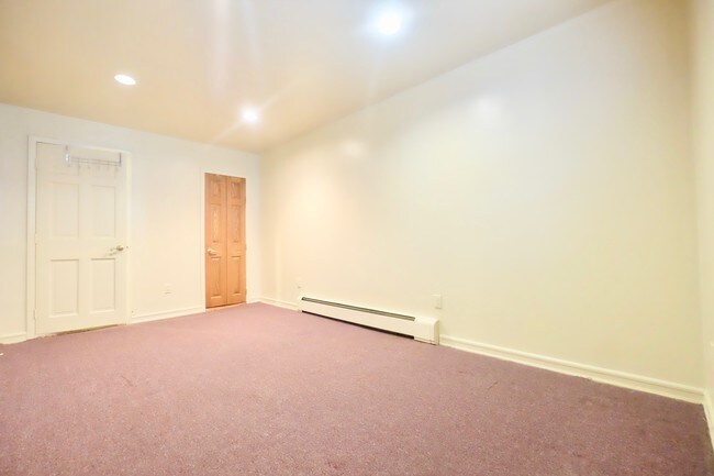 Foto del edificio - 1192 E 55th St