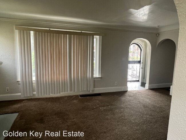 Building Photo - 3 br, 1.5 bath House - 14959 Freeland St