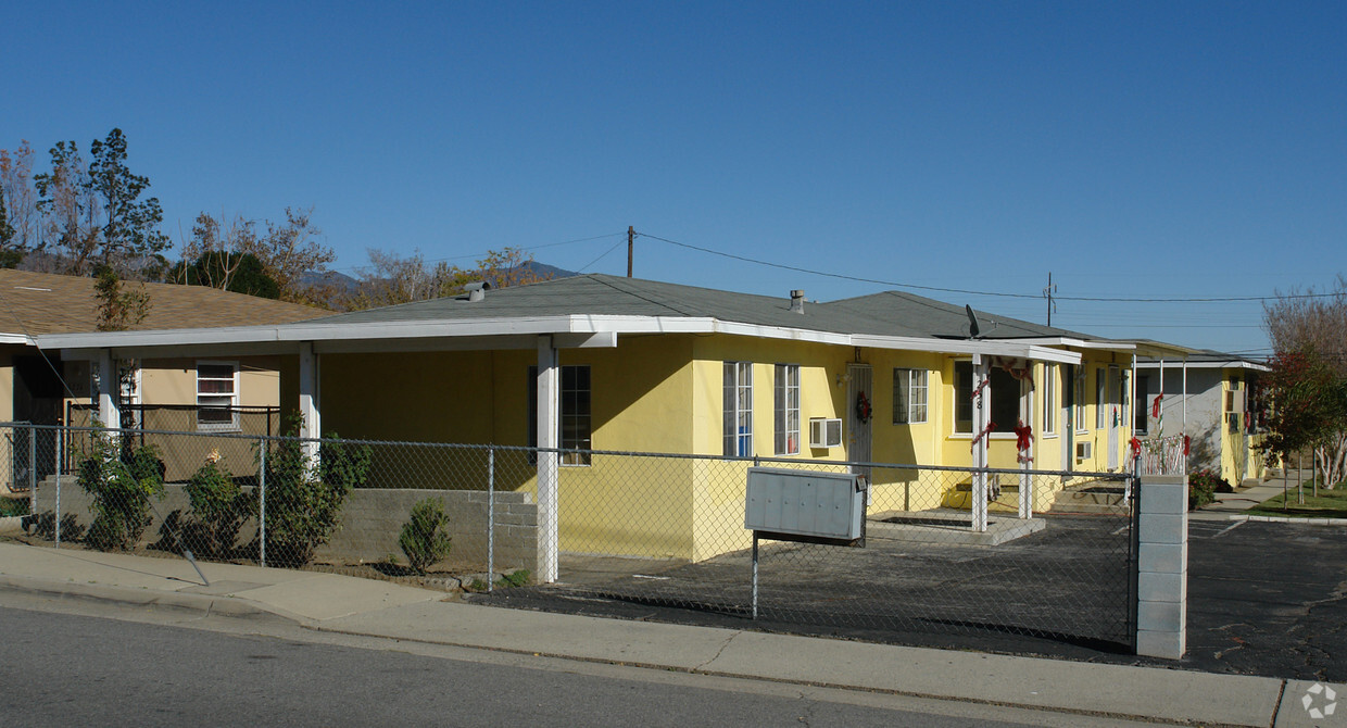 Primary Photo - 258 Alessandro St