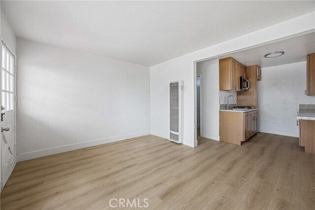 Foto del edificio - 210 Cypress Dr