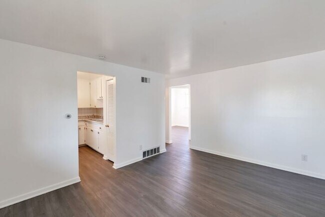 Foto del edificio - 1251 Upham St