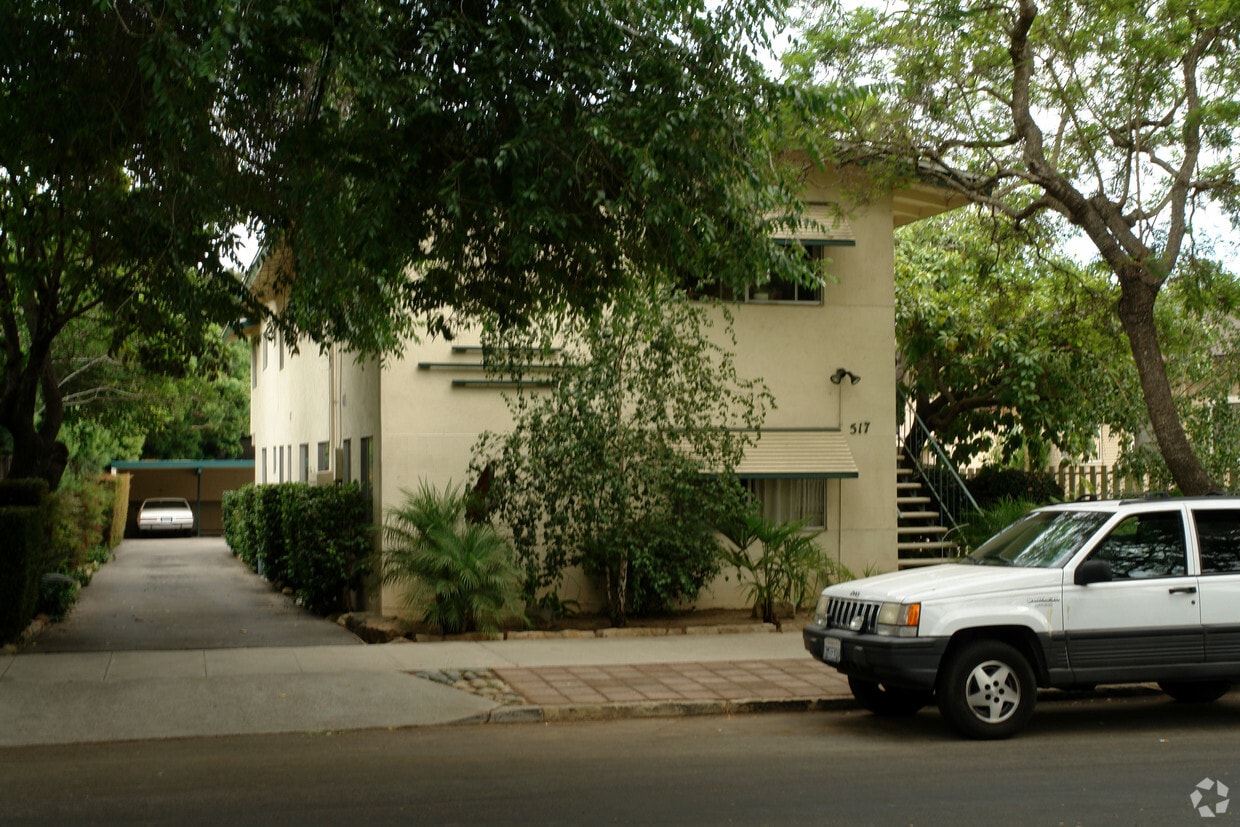 Building Photo - 517 W Junipero St