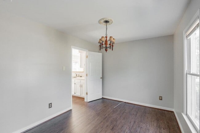Building Photo - 8915 Castle Point Dr