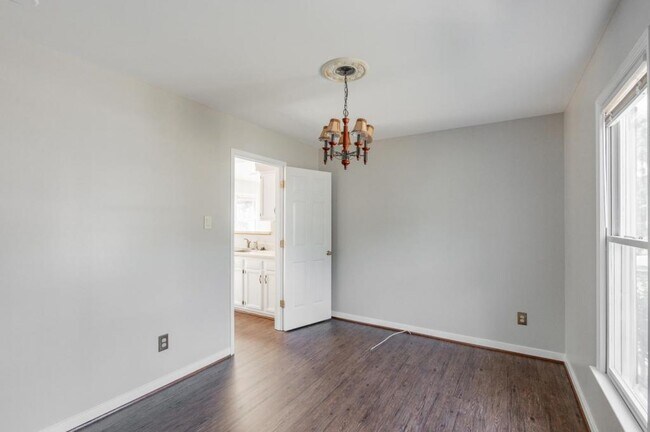 Building Photo - 8915 Castle Point Drive