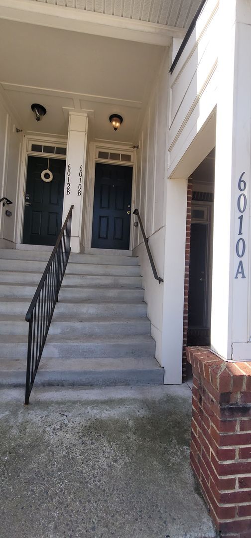 Building Photo - BEAUTIFUL CONDO TOWNHOUSE IN CENTREVILLE -...