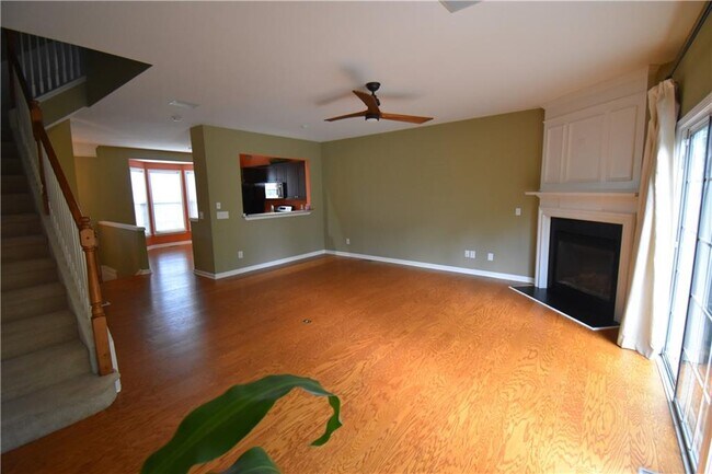 Foto del edificio - 1002 Thornborough Dr