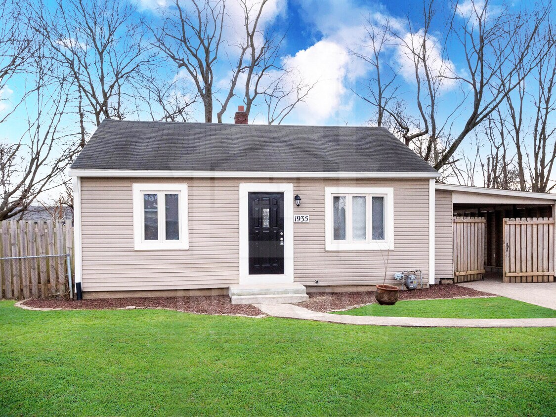 Foto principal - 1935 N Tibbs Ave