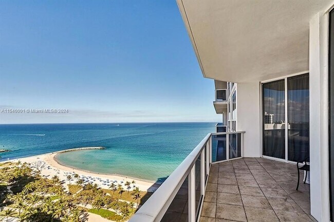 Building Photo - 10225 Collins Ave