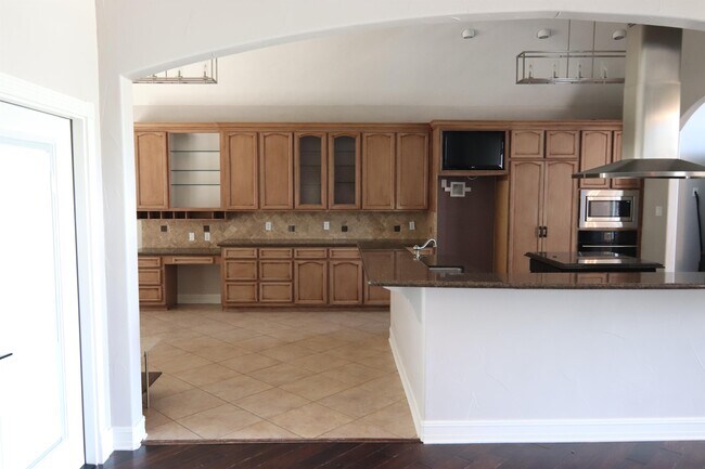 Foto del edificio - 7950 Riviera Ct
