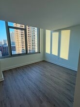 Building Photo - 641 W Lake St