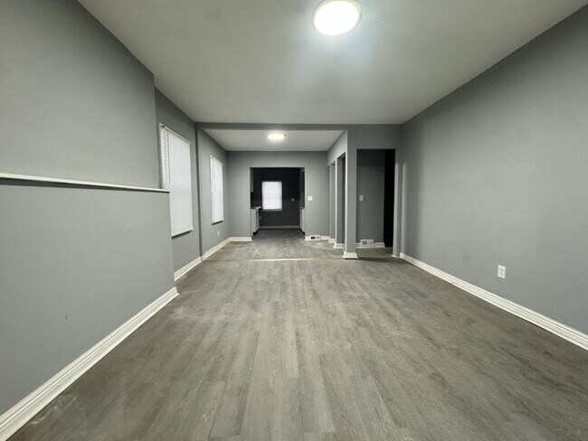 Building Photo - 11400 Abington Ave