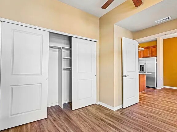 Foto del edificio - 2150 S Main St