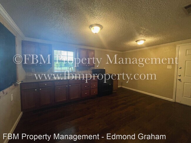 Building Photo - 3 br, 1 bath House - 801 Normandy