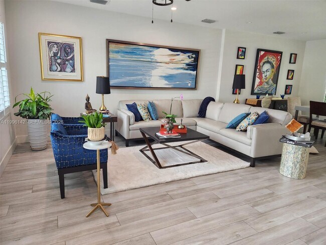 Foto del edificio - 1411 SW 66th Ave