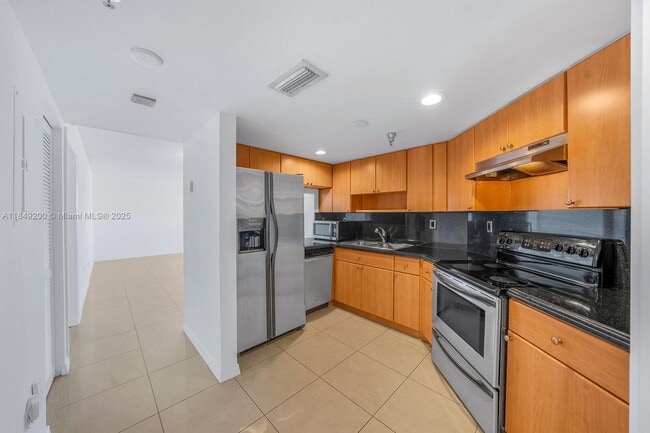 Foto del edificio - 2400 SW 3rd Ave