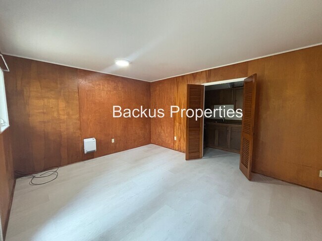 Foto del edificio - Rio Rd.