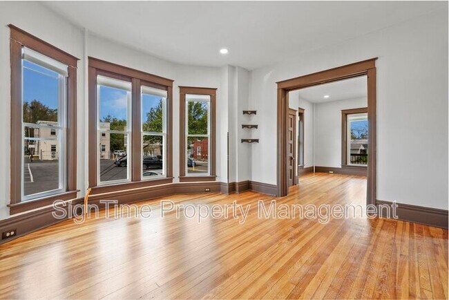 Foto del edificio - 27 Wayside Ave