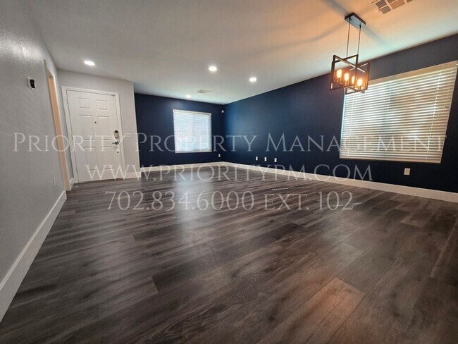 Foto del edificio - 10001 Ranch Hand Ave