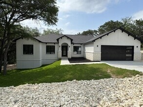 Building Photo - 5206 Country Club Dr