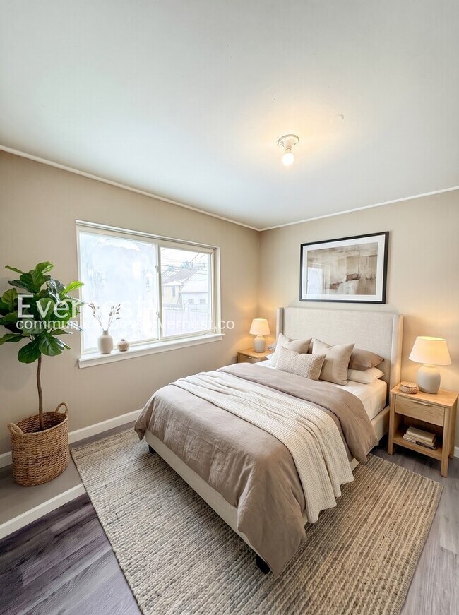 Foto del edificio - 3 Bed, 1 Bath Home with Modern Amenities  / Pet-Friendly / Vouchers Accepted / Available Now!