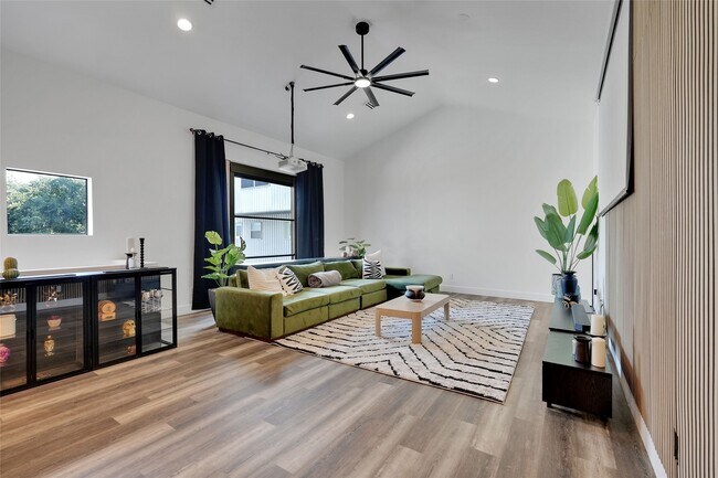 Foto del edificio - 2807 Jackson St