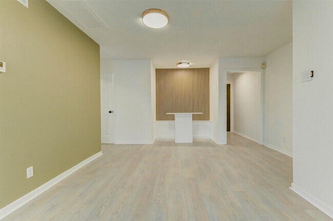 Foto del edificio - 2135 Casa Rio Cir