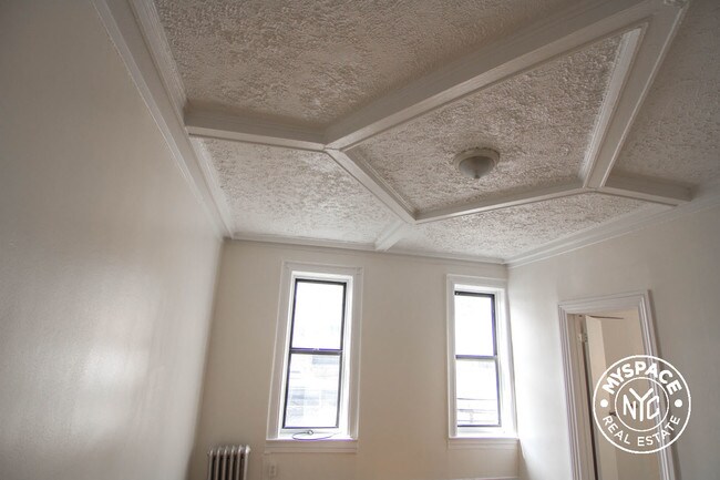 Building Photo - 2608 Albemarle Rd