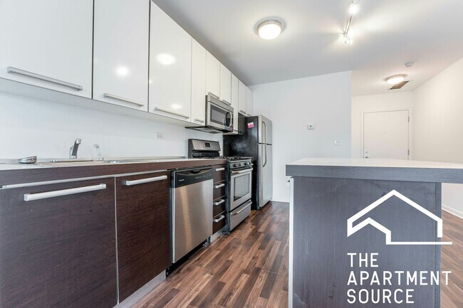 Foto del edificio - 1544 W Glenlake Ave