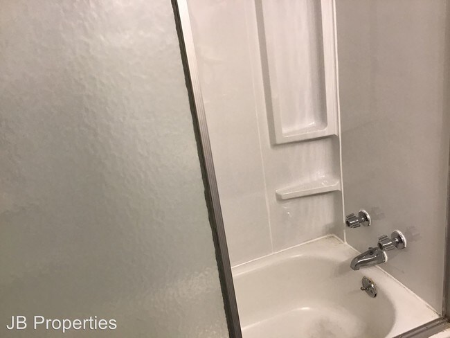 Building Photo - 50 W 9th Ave