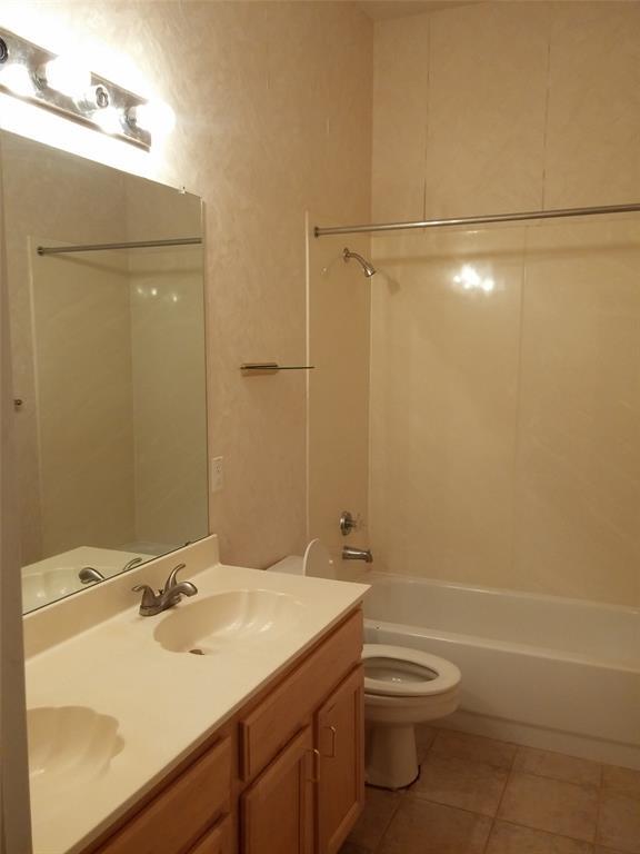 Building Photo - 1424 Faringdon Dr