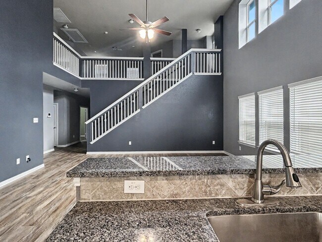 Foto del edificio - Spacious 4-Bedroom w/ Loft - Far West San Antonio