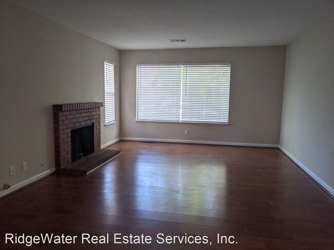 Building Photo - 2 br, 1 bath House - 18317 Shadowbrook Way