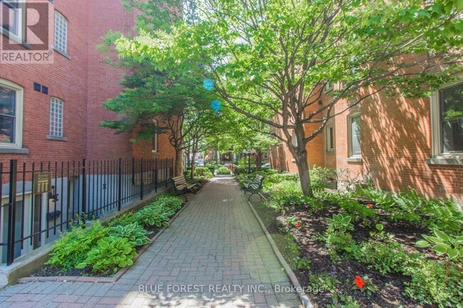 Photo du bâtiment - 460 Wellington St