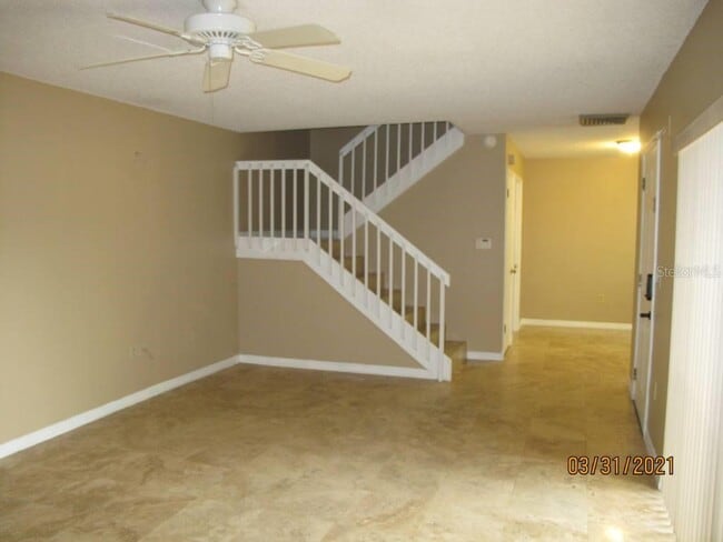 Building Photo - 5281 Middle Ct