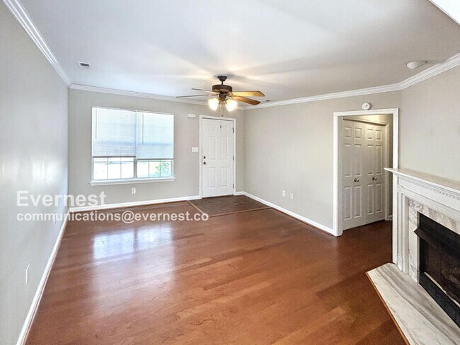 Foto del edificio - 120 Meriweather Way
