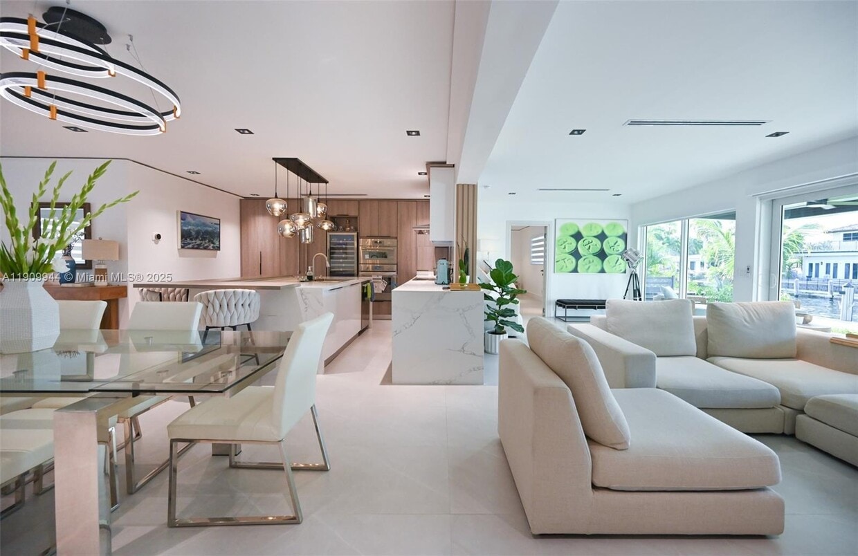 Foto principal - 2537 SE 10th Ct