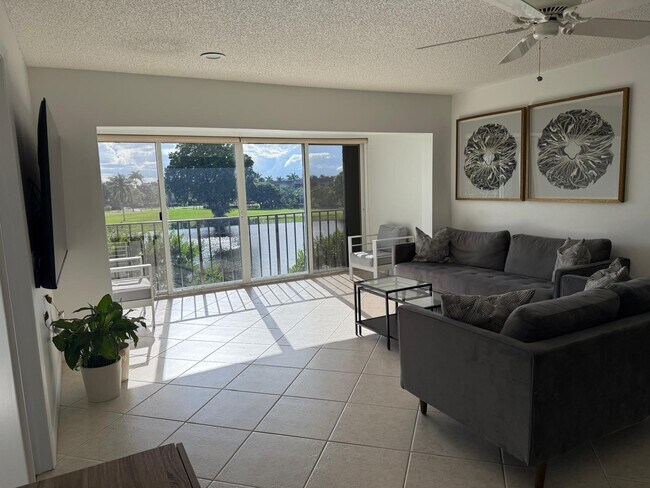 Foto del edificio - 4266 Deste Ct