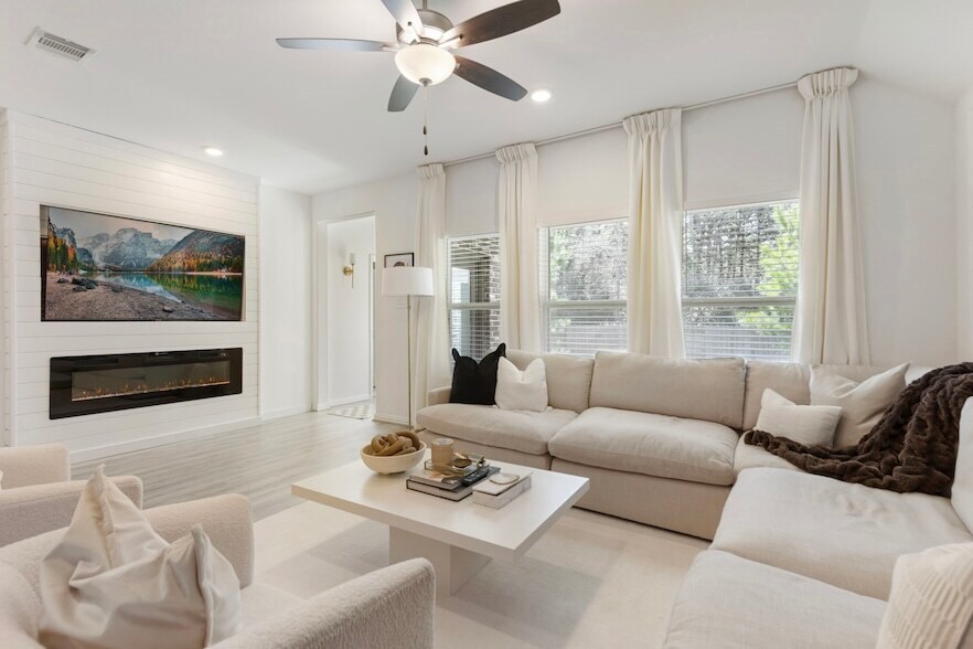 Foto principal - 845 Spruce Pine Dr