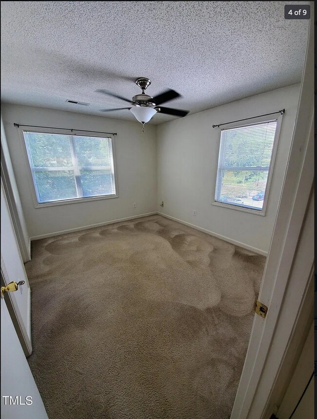 Building Photo - 1420 Collegiate Cir